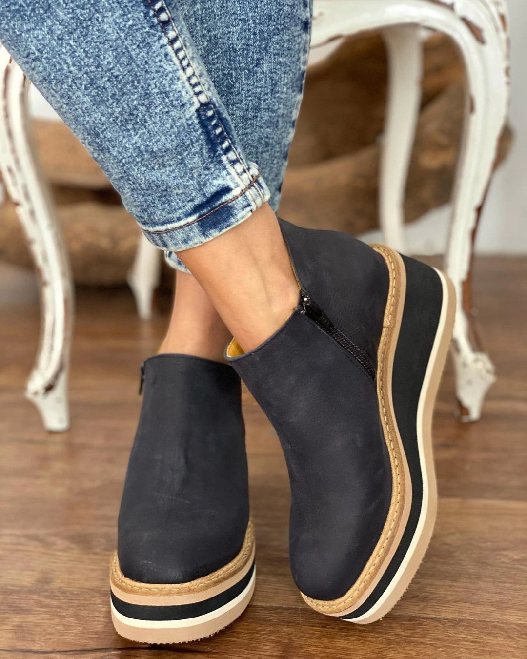 HOT SALE 45% OFF🔥Women's Premium Solid Wedge Ankle Boots